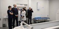 Денис Паслер открыл уникальный амбулаторный центр лучевой диагностики в Нижнем Тагиле - Газета Родники ирбитские